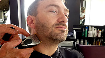 Coiffeur Jacques Duboeuf – Le coiffeur qui taille votre barbe selon vos souhaits